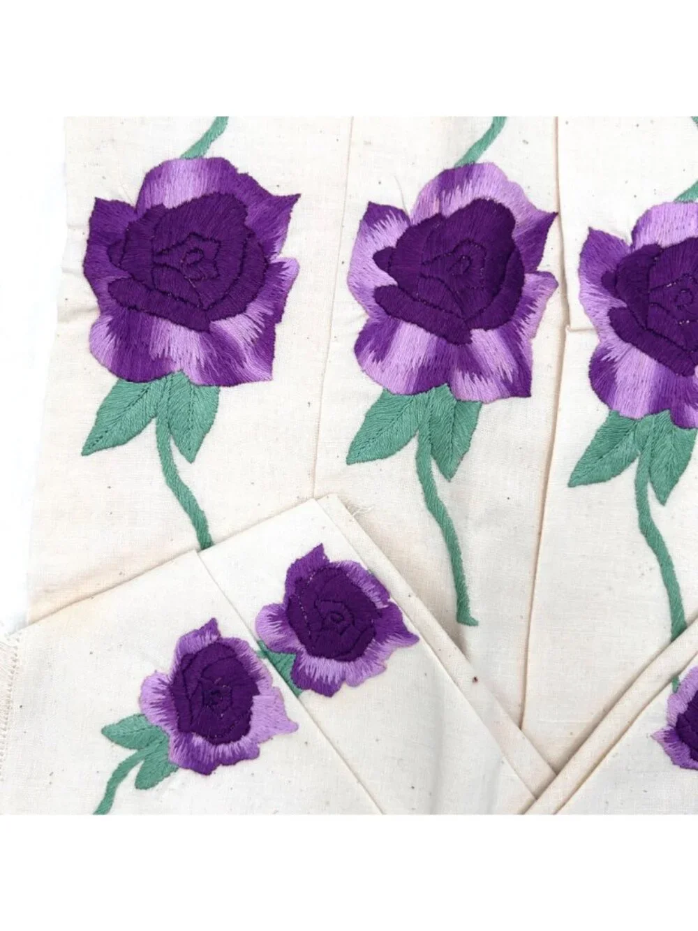 VINTAGE 8 PC LUNCHEON PURPLE PANSEY STITCHED FLOWER PLACEMAT NAPKIN SET